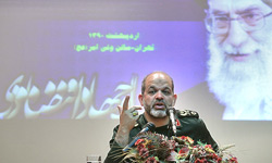 افتتاح مدرسه‌ای در نهبندان با حضور وزیر دفاع